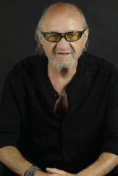 עוזי פוקס